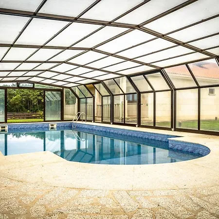 De Lujo Con Piscina En Rias Baixas Holiday home *